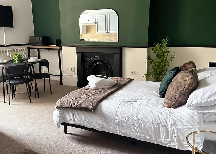 Studio Apartment - The Emerald